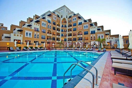 Wonderful 1br apartment  located in Bab Al Al bahr ,Ras Al Khaimah overlooking the sea