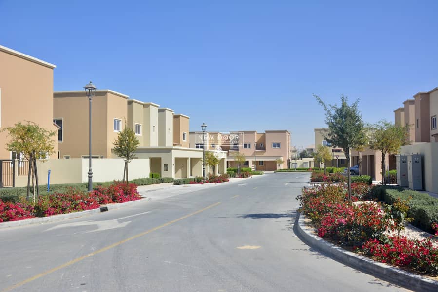 3 Facing Park & Pool | 3bed+maid | Villanova