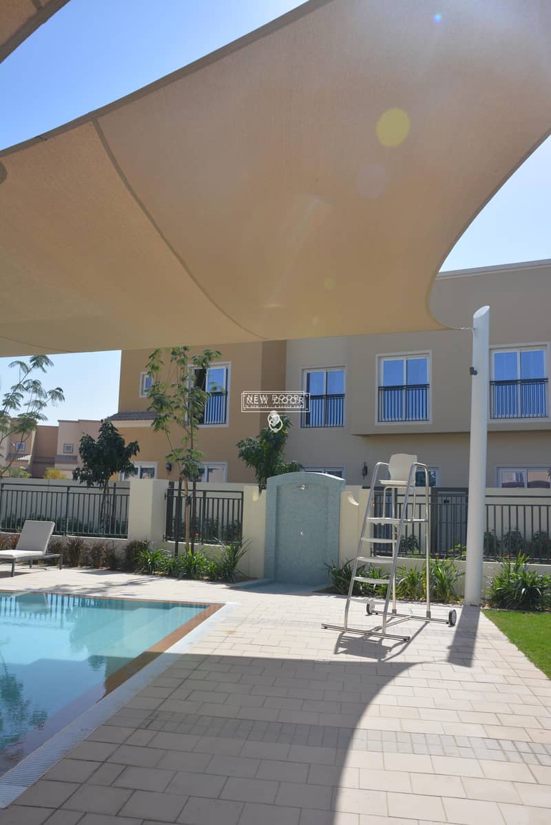 10 Facing Park & Pool | 3bed+maid | Villanova