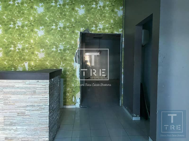 4 Amaizing shop 2 floors plus terrace available in marina walk