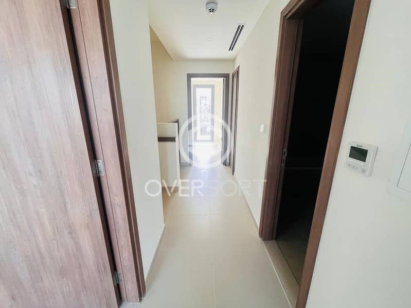 12 bd572e25-d433-4127-93d9-6ca2c3051237. jpg