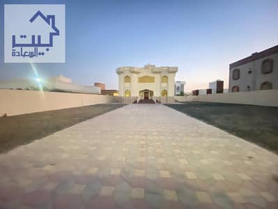 Villa for rent in Al Jurf 2, five master rooms