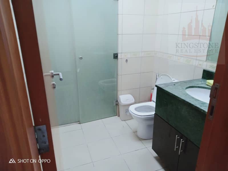 18 5de21bd9-50e4-4dd6-8e7f-3dc7f37a1883. jpg