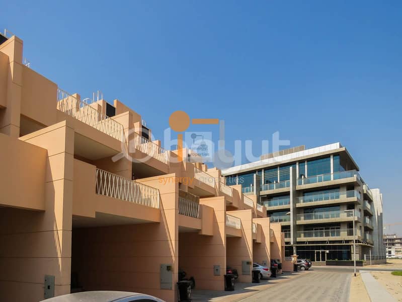 15 6.5% ROI | Well Maintained townhouse in JVC |