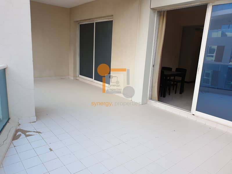 4 Nice terrace| fully furnished 1br|  road view