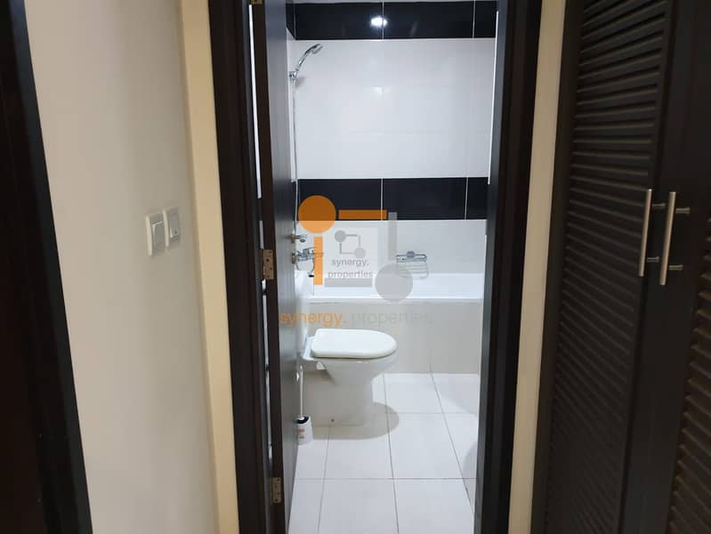 11 Nice terrace| fully furnished 1br|  road view