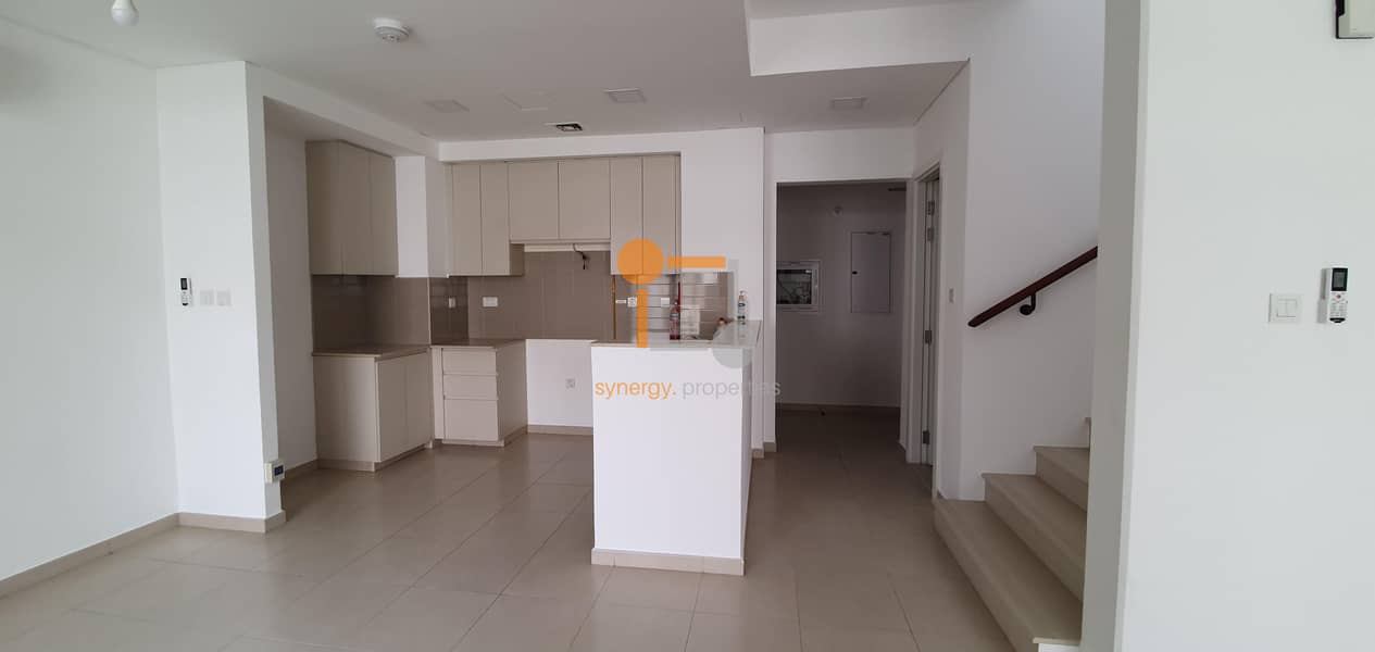 2 3 BED TOWNHOUSE I INVESTOR DEAL I NEAR TO POOL AND PARK