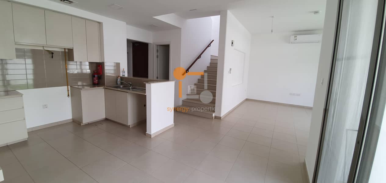 9 3 BED TOWNHOUSE I INVESTOR DEAL I NEAR TO POOL AND PARK