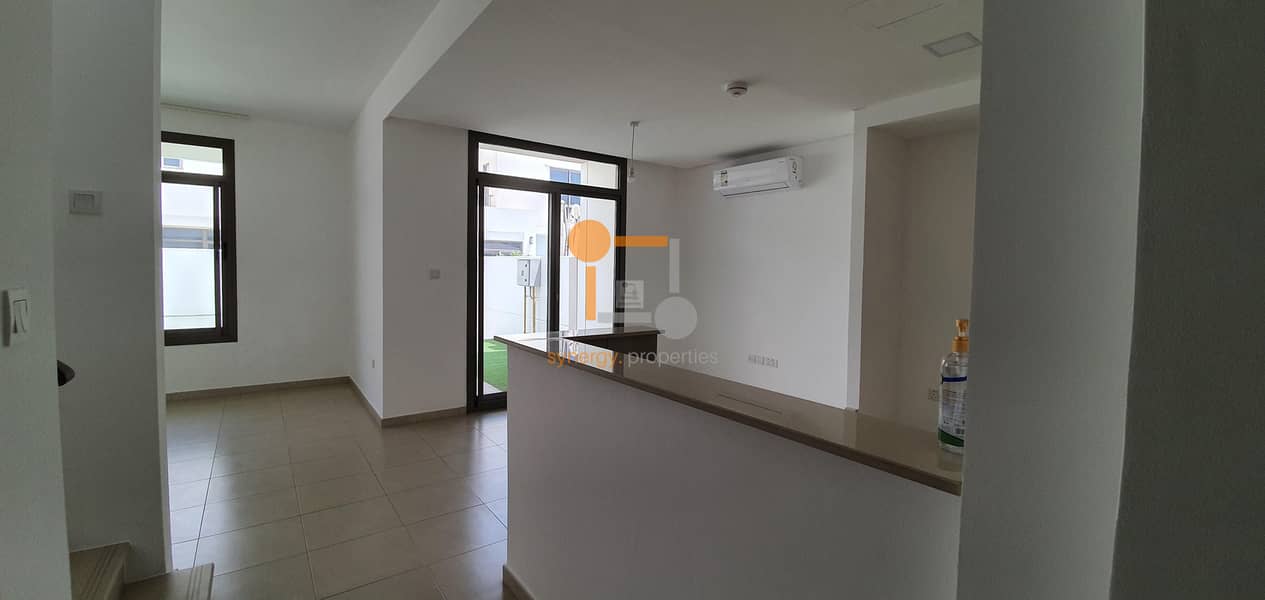 18 3 BED TOWNHOUSE I INVESTOR DEAL I NEAR TO POOL AND PARK