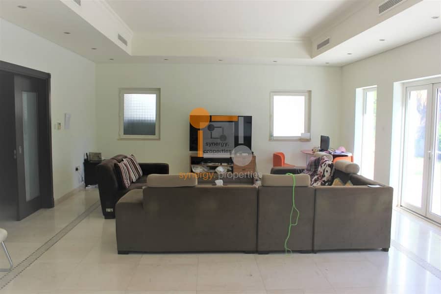 3 Exclusive 6 Bed Villa
