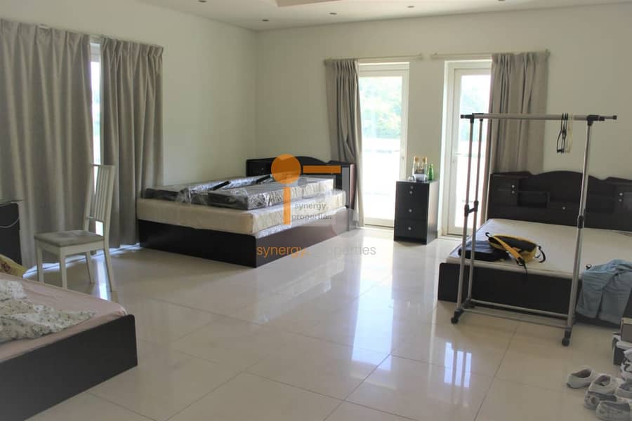 16 Exclusive 6 Bed Villa
