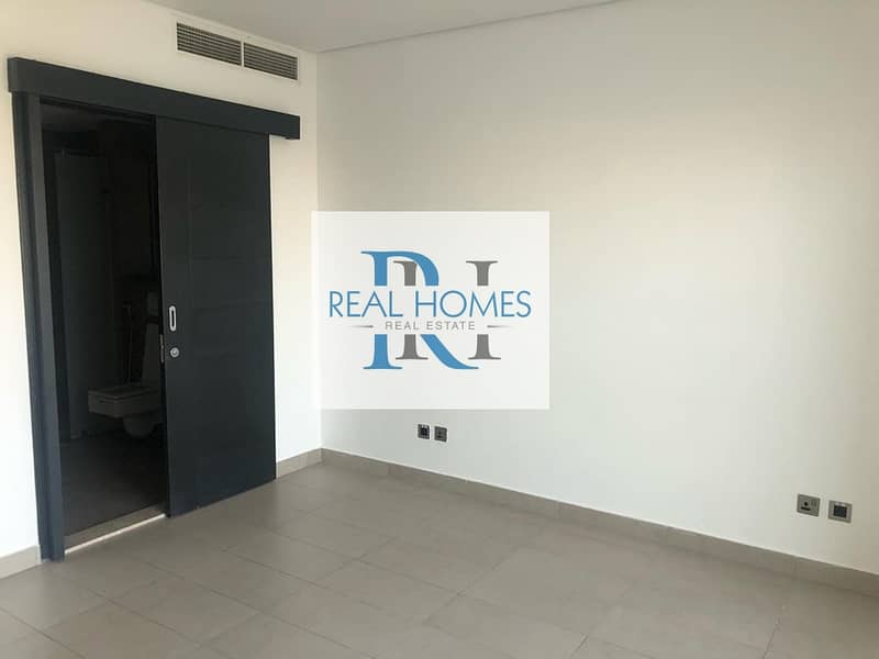 4 Spacious 3 Bedroom +Maid  | Duplex | Lake View