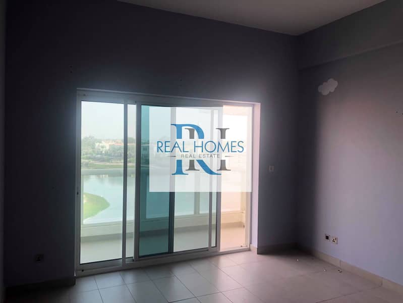 10 Spacious 3 Bedroom +M | Duplex | Lake View