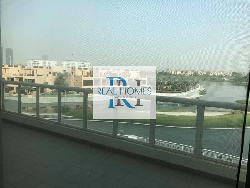 12 Spacious 3 Bedroom +M | Duplex | Lake View