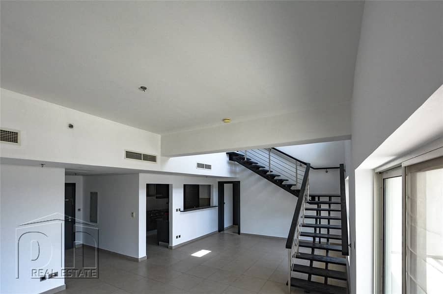 3 Stunning 3 Bed Duplex | Pool View | 2