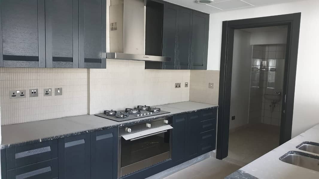 11 Multiple Cheques |  3-bedroom Duplex | Vacant