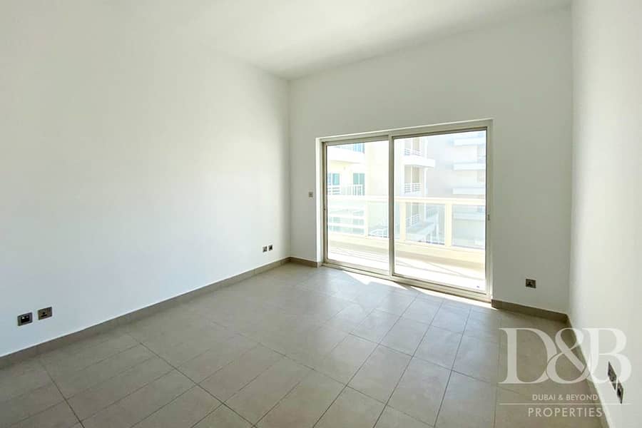 9 Duplex 3 BR+M | Lake View | Large Layout