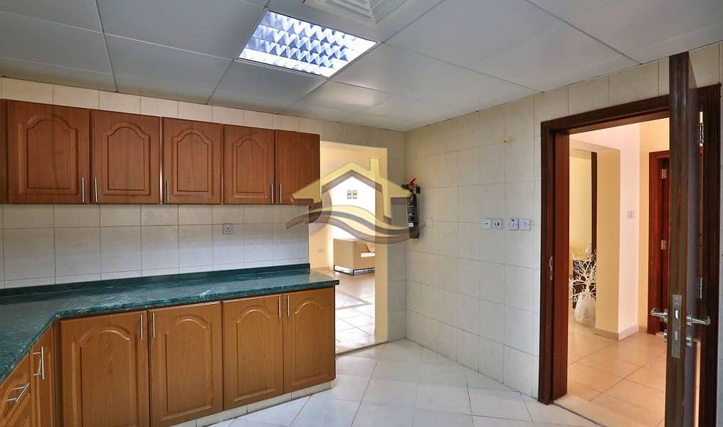 27 With Balcony and Complete Amenities | Furnished