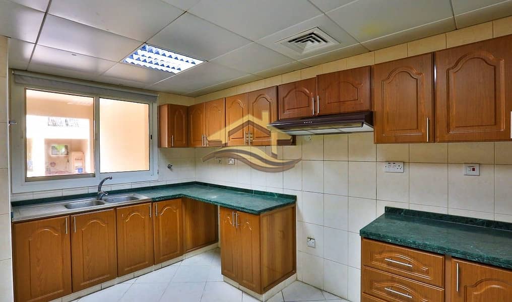 28 With Balcony and Complete Amenities | Furnished