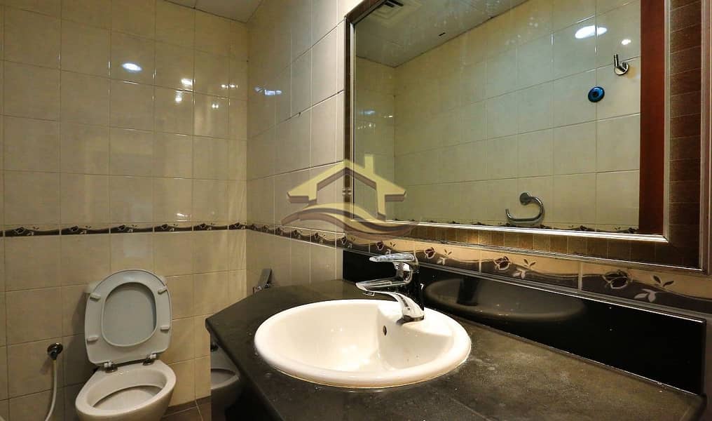 29 With Balcony and Complete Amenities | Furnished