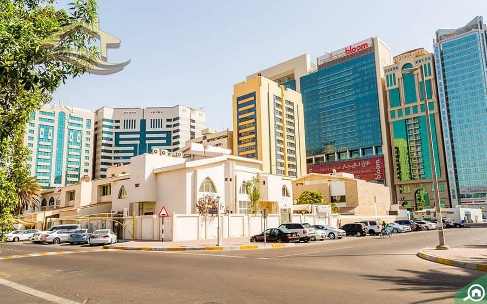 بناية للبيع موقع جدا مميز 2 زاوية وشارعين بناية للبيع موقع جدا مميز 2 زاوية وشارعين