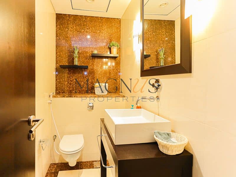 14 Green Lakes - Bath room (2). jpg