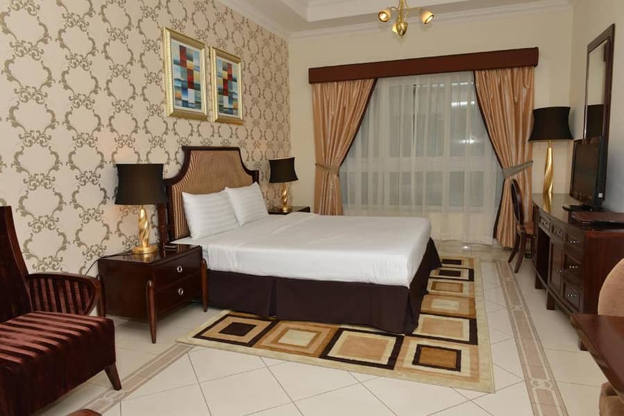 11 STUDIO KING SIZE BED. jpg
