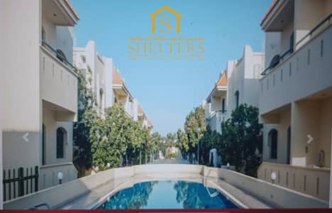 CALL ALI 24/7 FRIENLDY DEAL 3BRS D/S VILLA PVT  ENTRANCE . POOL, GYM ETC