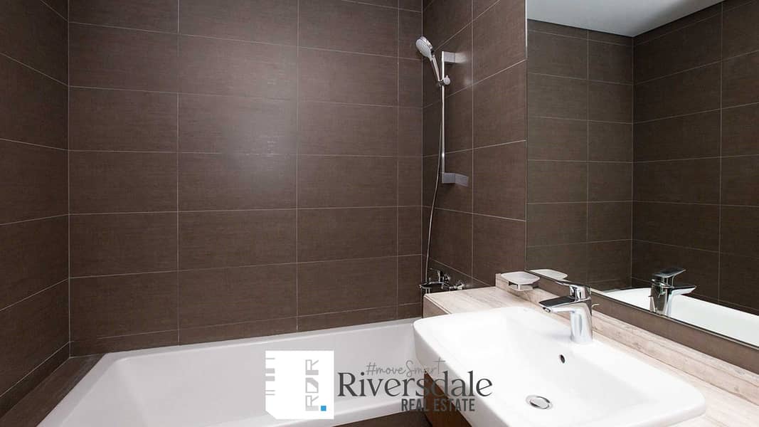 14 park-view-tower-al-reem-island-bathroom-1. jpg