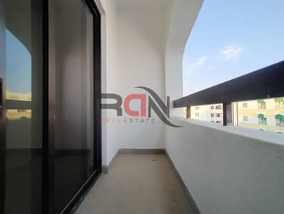 Fully Renovated! Spacious 2 BR I Balcony I Book Now