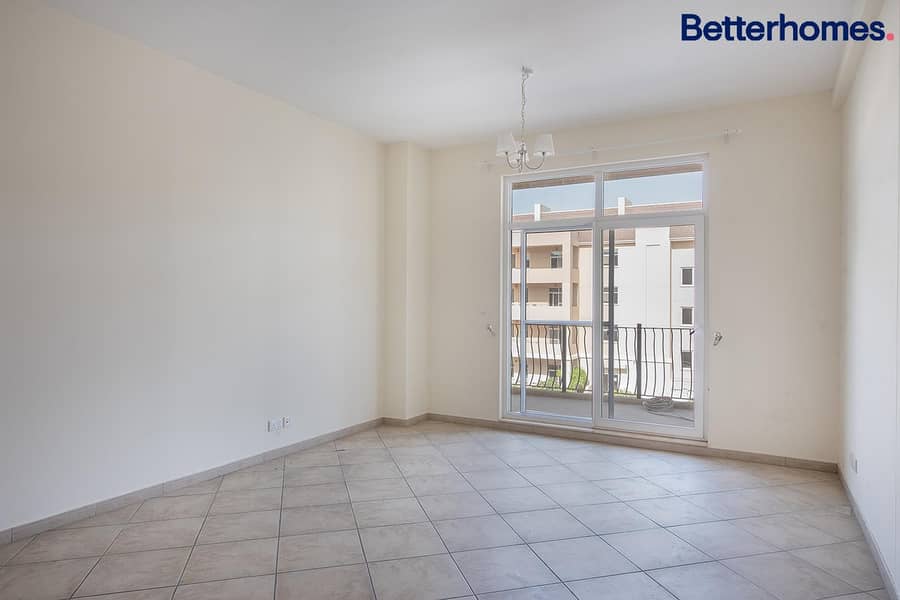 Vacant Soon | Spacious | 2 Parkings Vacant Soon | Spacious | 2 Parkings