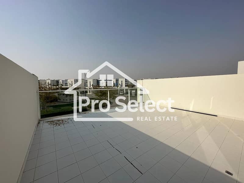 FULLY FURNISHED 4BR TOWNHOUSE - READY TO MOVE - BIG LAYOUT - Image 15