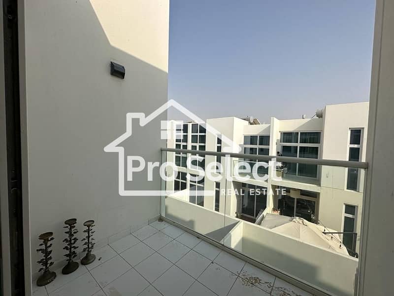 FULLY FURNISHED 4BR TOWNHOUSE - READY TO MOVE - BIG LAYOUT - Image 18