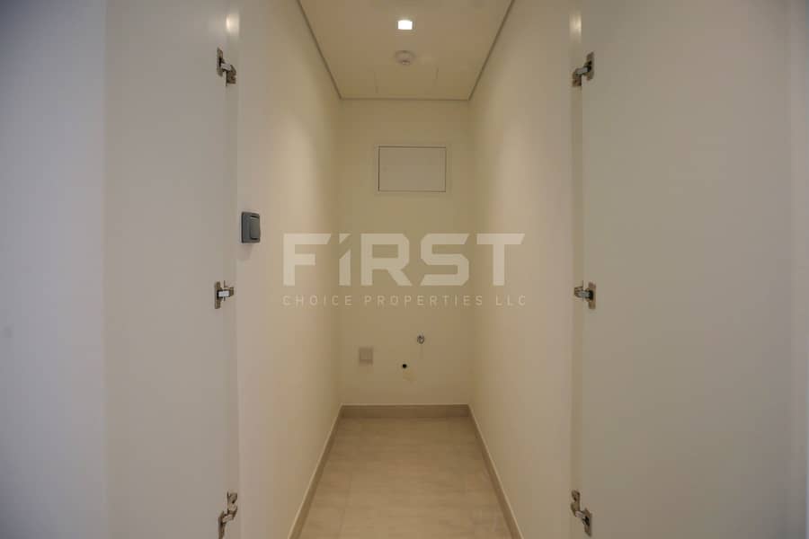 10 Internal Photo of 2 Bedroom Apartment in The Bridges Shams Abu Dhabi Al Reem Island Abu Dhabi UAE (10). jpg