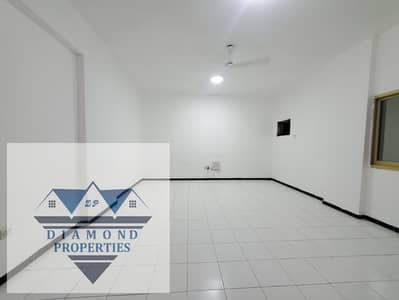 Studio for Rent in Abu Shagara, Sharjah - TODAY OFFER STUDIO FLAT WITH CENTRAL GAS NEAT AND CLEAN JUST IN 17k