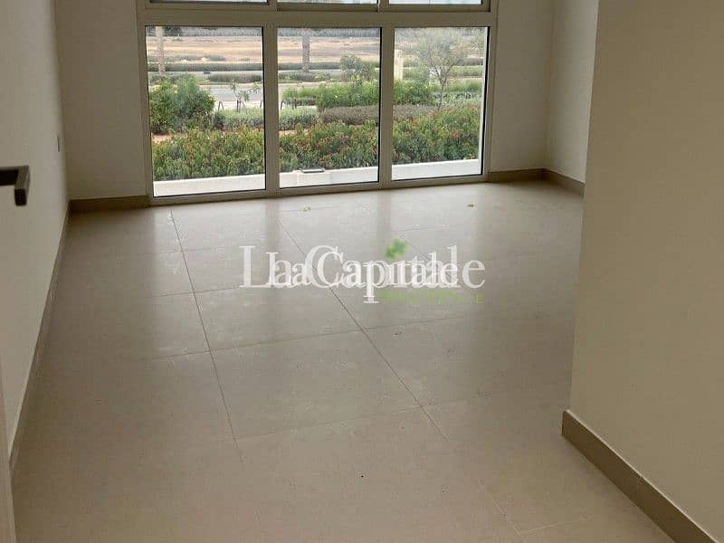 New-Single - Row | 3 Bed+Maid | Mid-unit | Vacant New-Single - Row | 3 Bed+Maid | Mid-unit | Vacant