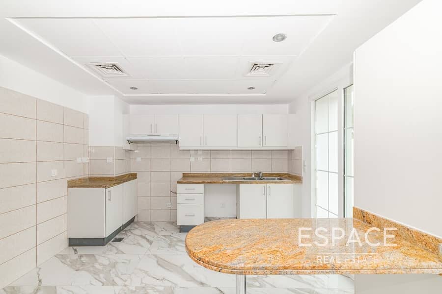 Upgraded | Marble Finish | Quiet Location - Image 6