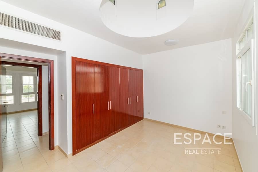 Upgraded | Marble Finish | Quiet Location - Image 12