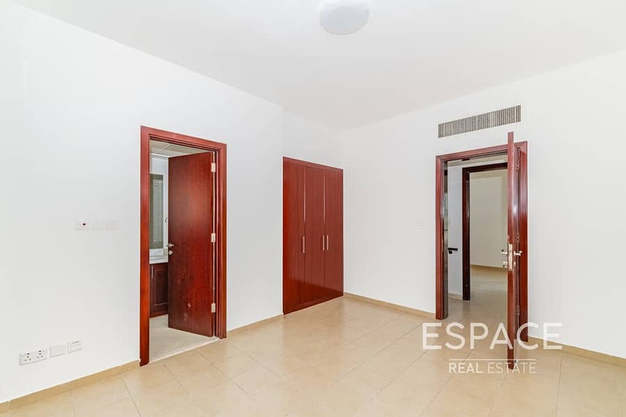 Upgraded | Marble Finish | Quiet Location - Image 16