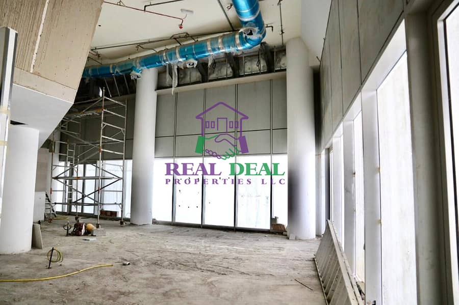10 Strategically positioned 4 retail shops at U-Bora Tower