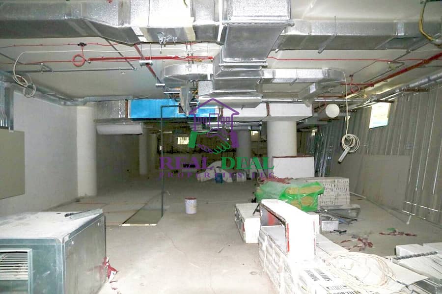 12 Strategically positioned 4 retail shops at U-Bora Tower