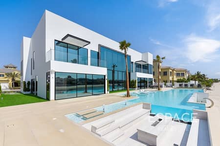 6 Bedroom Villa for Sale in Palm Jumeirah, Dubai - Bespoke 6 Bed Signature Villa | Ready Now