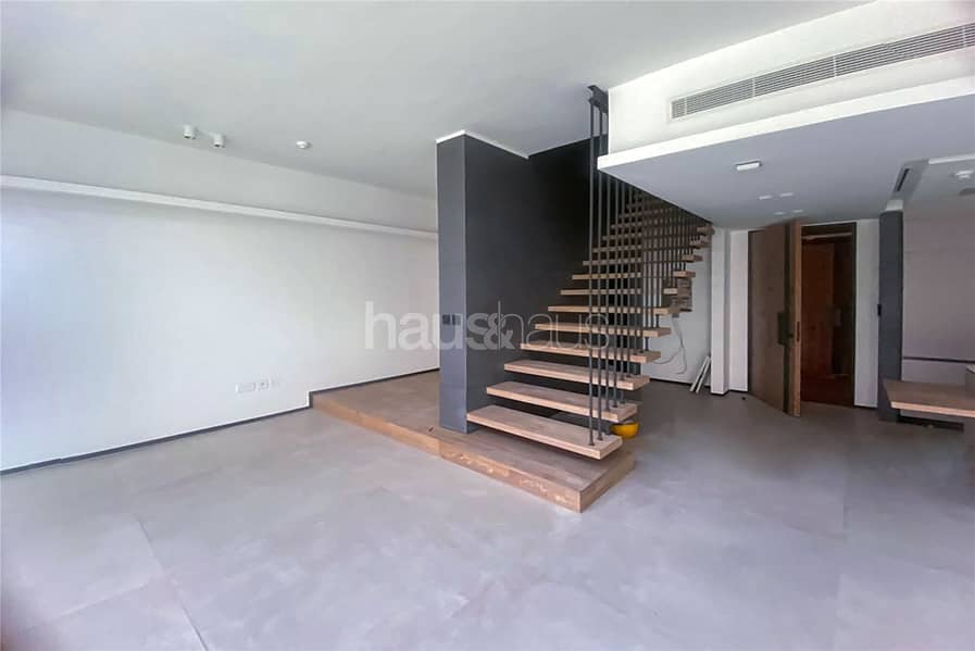Duplex | Pool Facing | Vacant on Transfer Duplex | Pool Facing | Vacant on Transfer