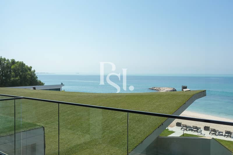 3 6br-villa-nurai-island-abu-dhabi-balcony-view (1) (1). JPG