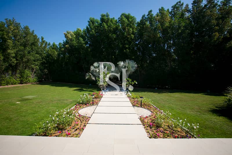 11 6br-villa-nurai-island-abu-dhabi-frontyard (1) (1). JPG
