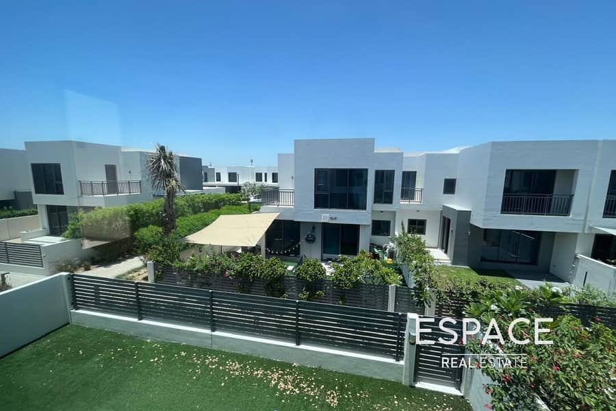 位于迪拜山庄,枫叶社区,枫叶3区 4 卧室的别墅 300000 AED - 9231388 位于迪拜山庄,枫叶社区,枫叶3区 4 卧室的别墅 300000 AED - 9231388
