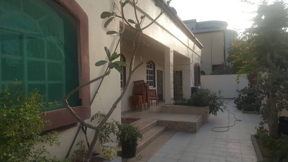 villa for sale one floor with electricity