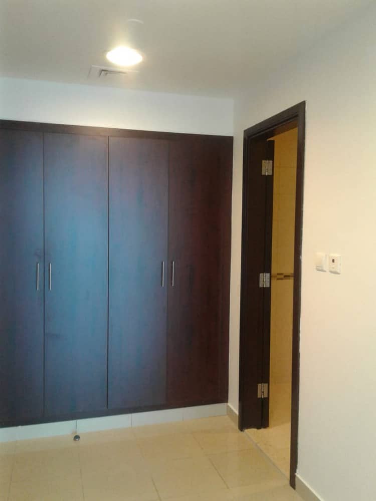 Spacious Studio in Building. 45-K, (Gym Pool), Electra Street, Abu Dhabi