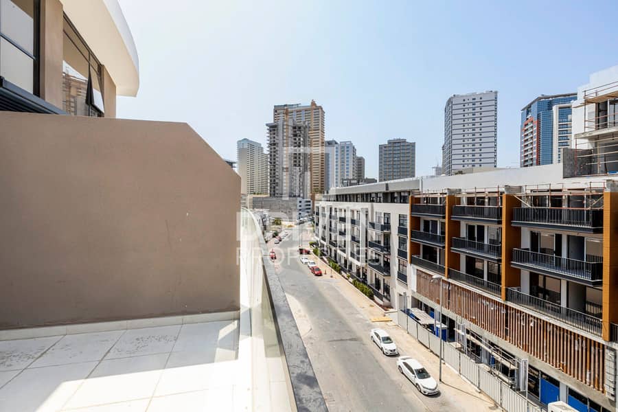 OP Price | High-end Quality | Spacious Unit OP Price | High-end Quality | Spacious Unit