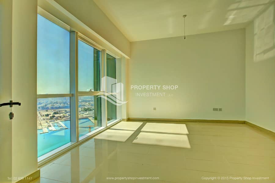4 3-br-apartment-abu-dhabi-al-reem-island-marina-square-mag-5-residences-study-room. JPG